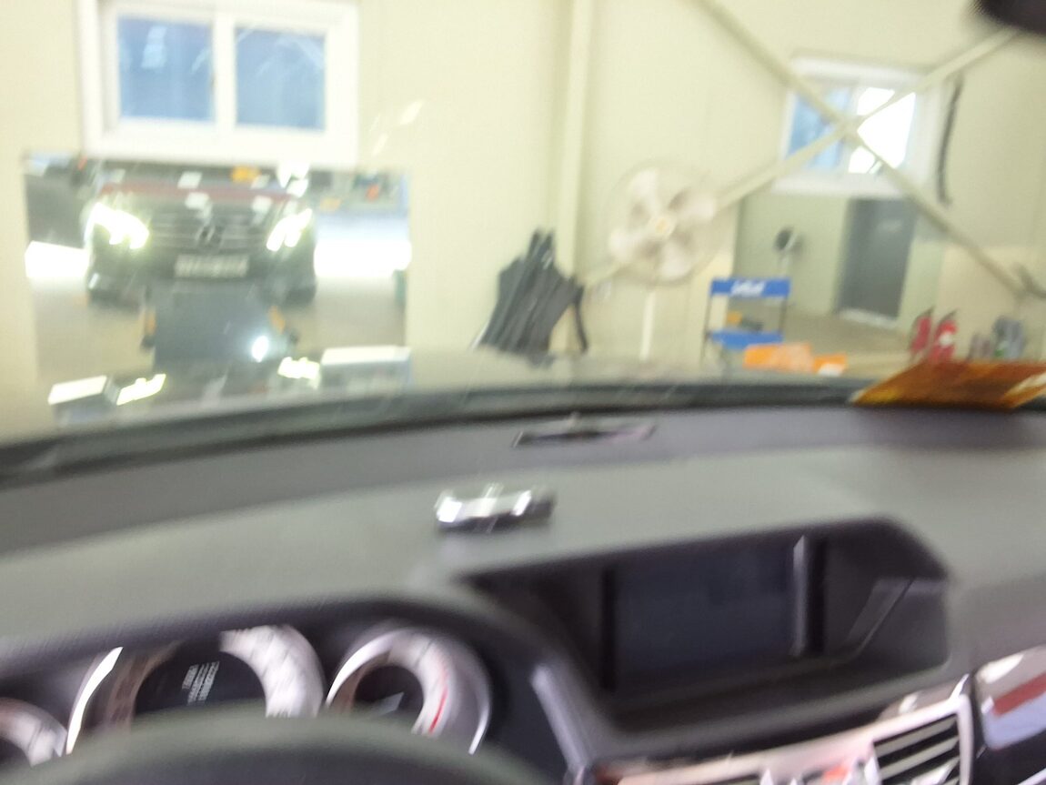 MERCEDES-BENZ E-CLASS (4TH GEN) E220 CDI BLUETEC AVANTGARDE SPORT 2016 - zdjęcie 26