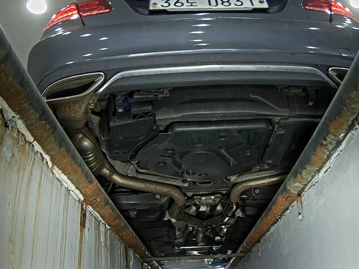 MERCEDES-BENZ E-CLASS (4TH GEN) E220 CDI BLUETEC AVANTGARDE SPORT 2016 - zdjęcie 8