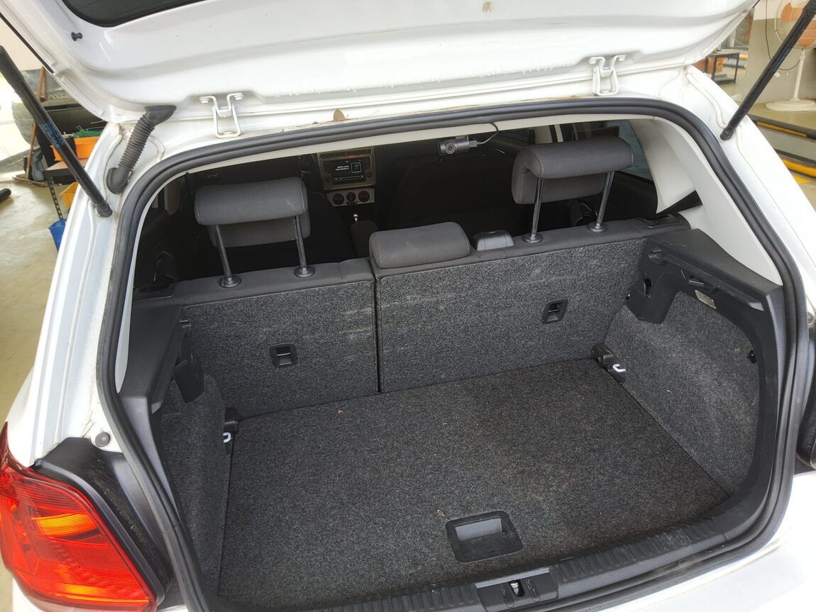 VOLKSWAGEN THE NEW POLO (5TH GEN) 1.4 TDI R LINE 2015 - zdjęcie 15
