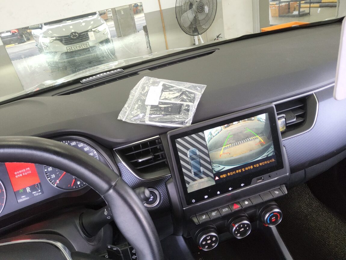 RENAULT (SAMSUNG) XM3 1.3 TCe LE 2020 - zdjęcie 17
