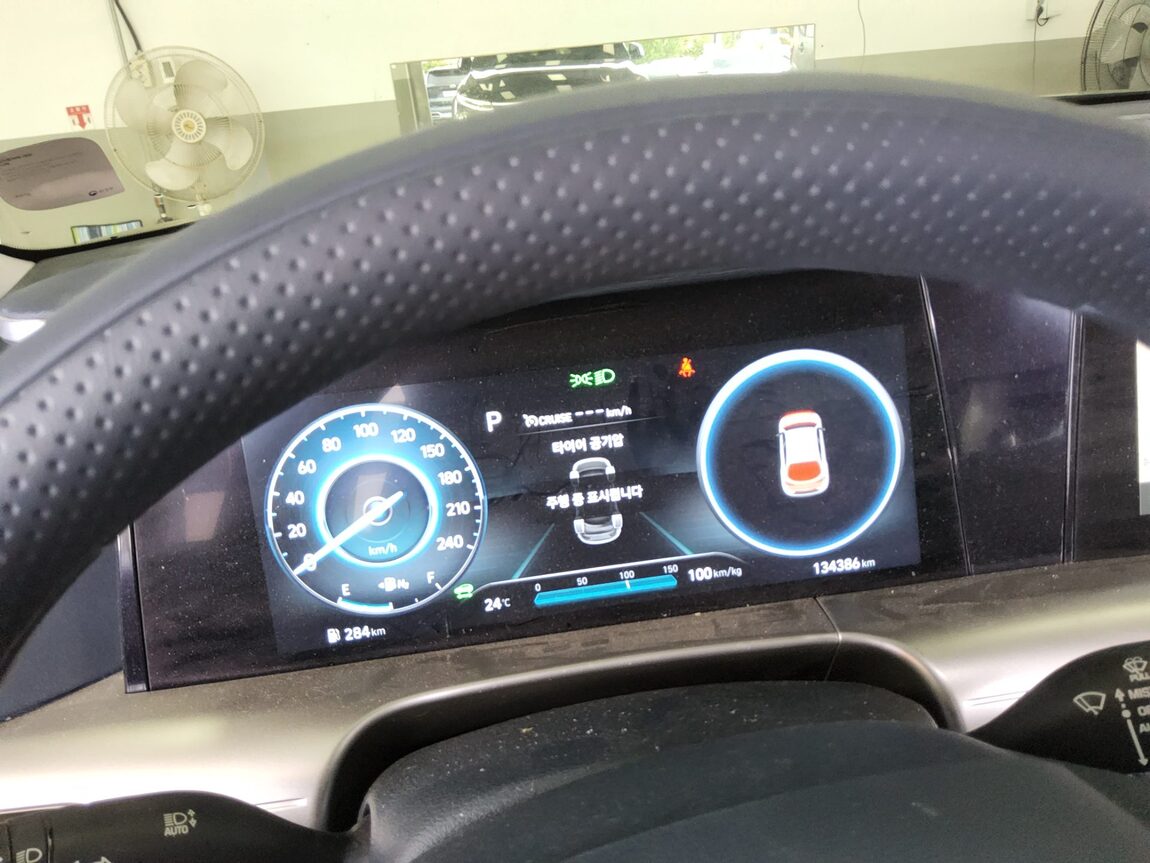 HYUNDAI NEXO FCEV PREMIUM 2023 - zdjęcie 9