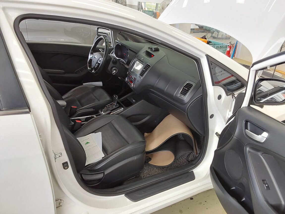 KIA THE NEW K3 1.6 GDI TRENDY 2016 - zdjęcie 14