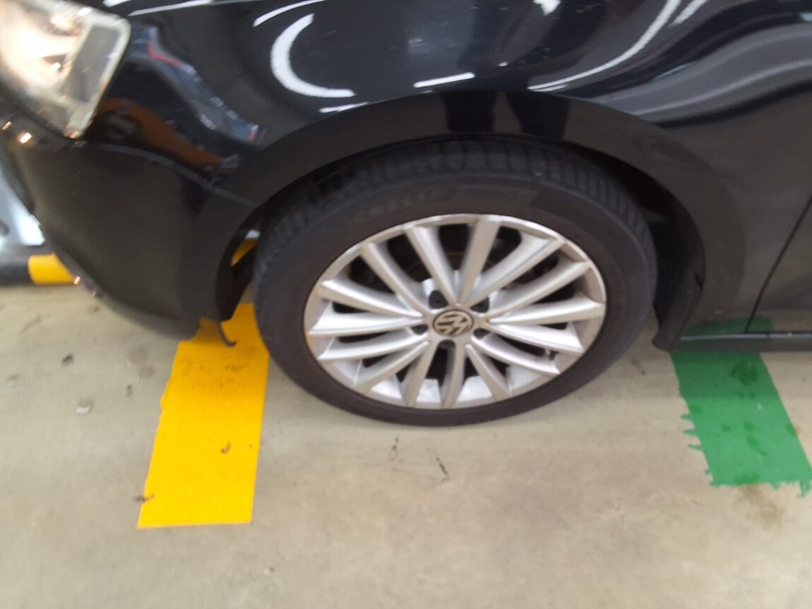 VOLKSWAGEN JETTA (6TH GEN) 1.6 TDI BLUEMOTION 2013 - zdjęcie 19