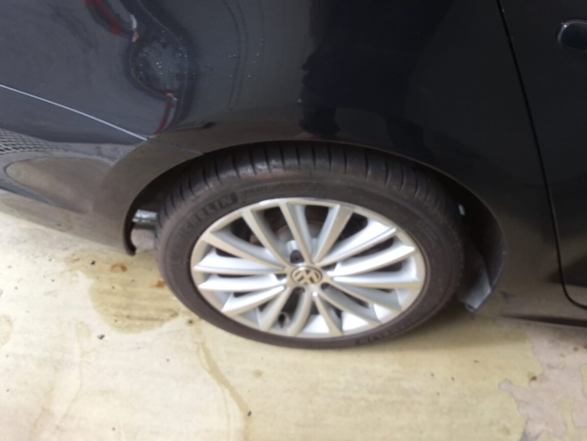 VOLKSWAGEN JETTA (6TH GEN) 1.6 TDI BLUEMOTION 2013 - zdjęcie 22