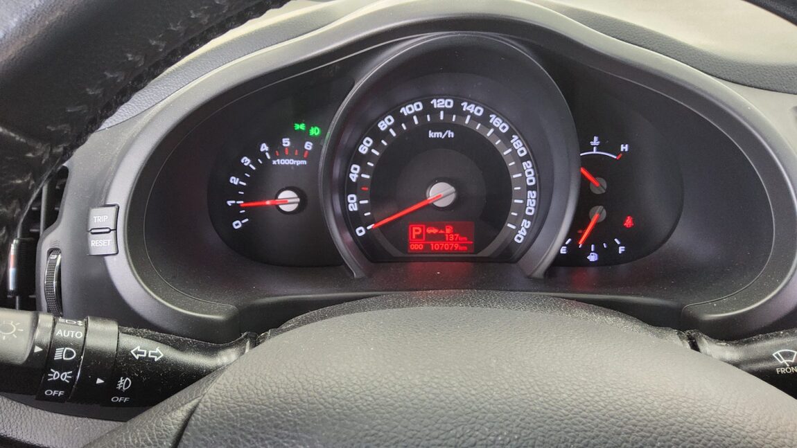 KIA SPORTAGE R DIESEL R2.0 2WD TLX LUXURY MODEL 2011 - zdjęcie 9