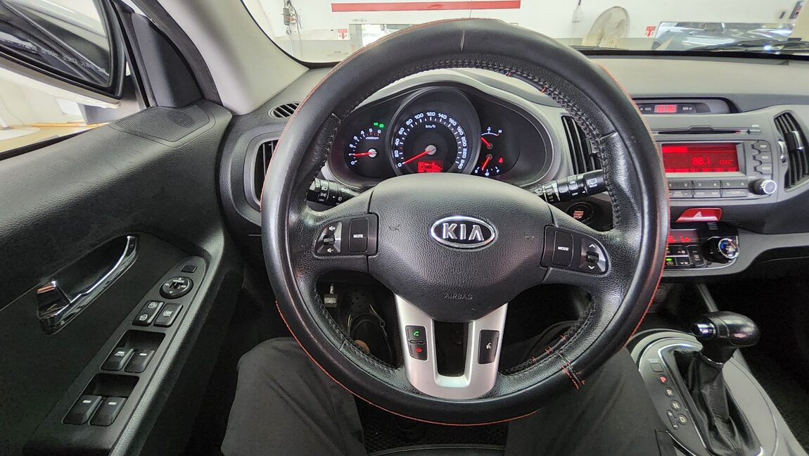 KIA SPORTAGE R DIESEL R2.0 2WD TLX LUXURY MODEL 2011 - zdjęcie 17