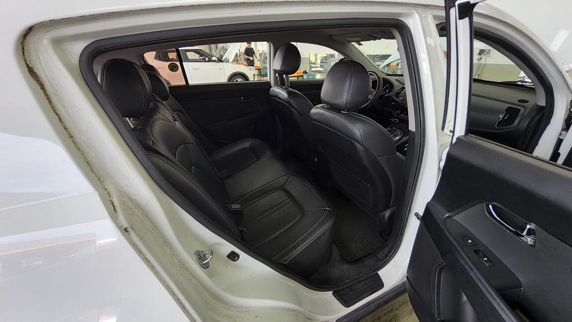 KIA SPORTAGE R DIESEL R2.0 2WD TLX LUXURY MODEL 2011 - zdjęcie 13