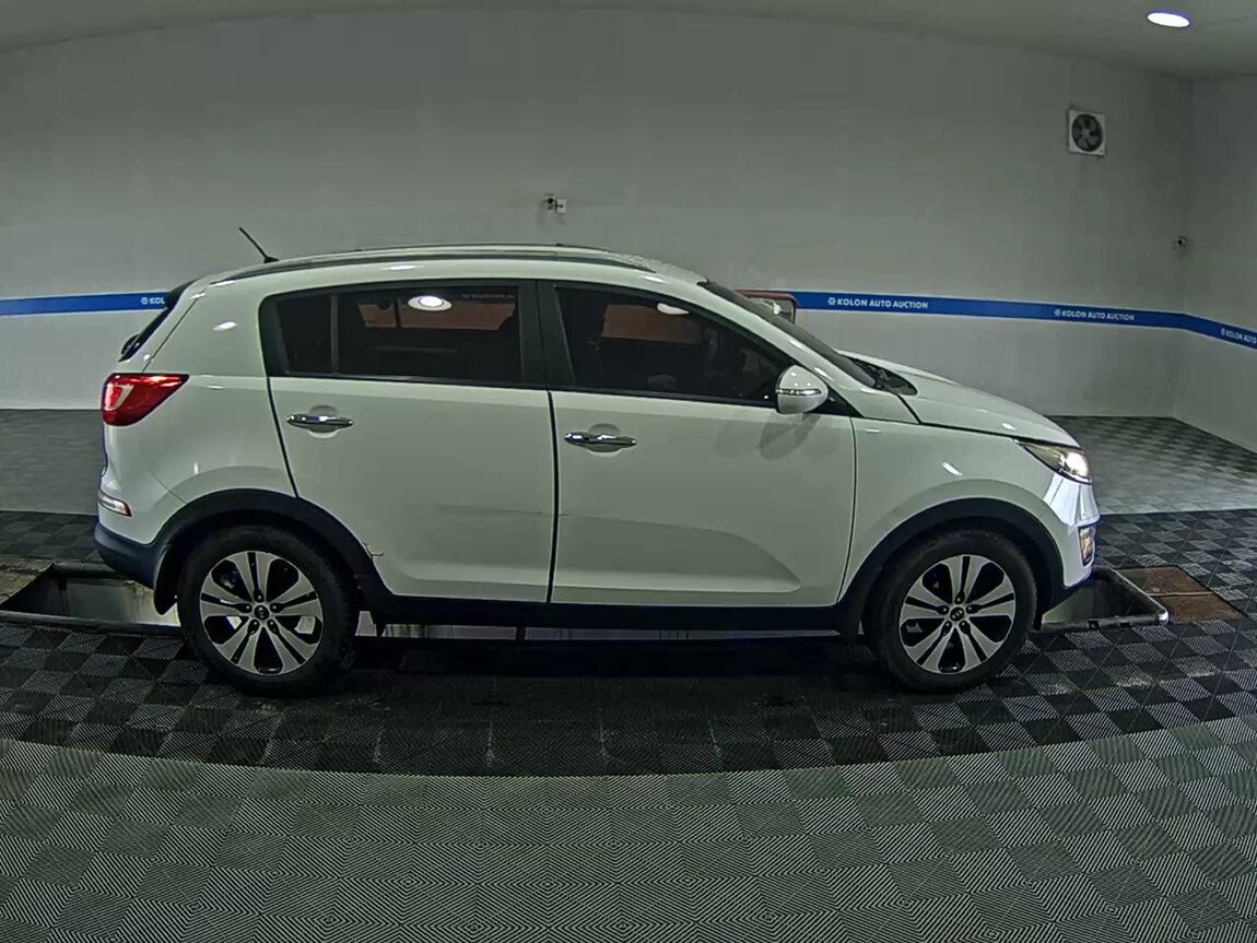 KIA SPORTAGE R DIESEL R2.0 2WD TLX LUXURY MODEL 2011 - zdjęcie 4