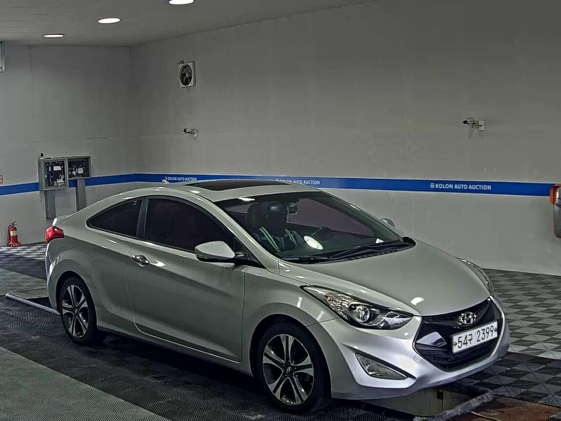 HYUNDAI AVANTE COUPE 2.0 GDi PREMIUM 2014 - zdjęcie 3