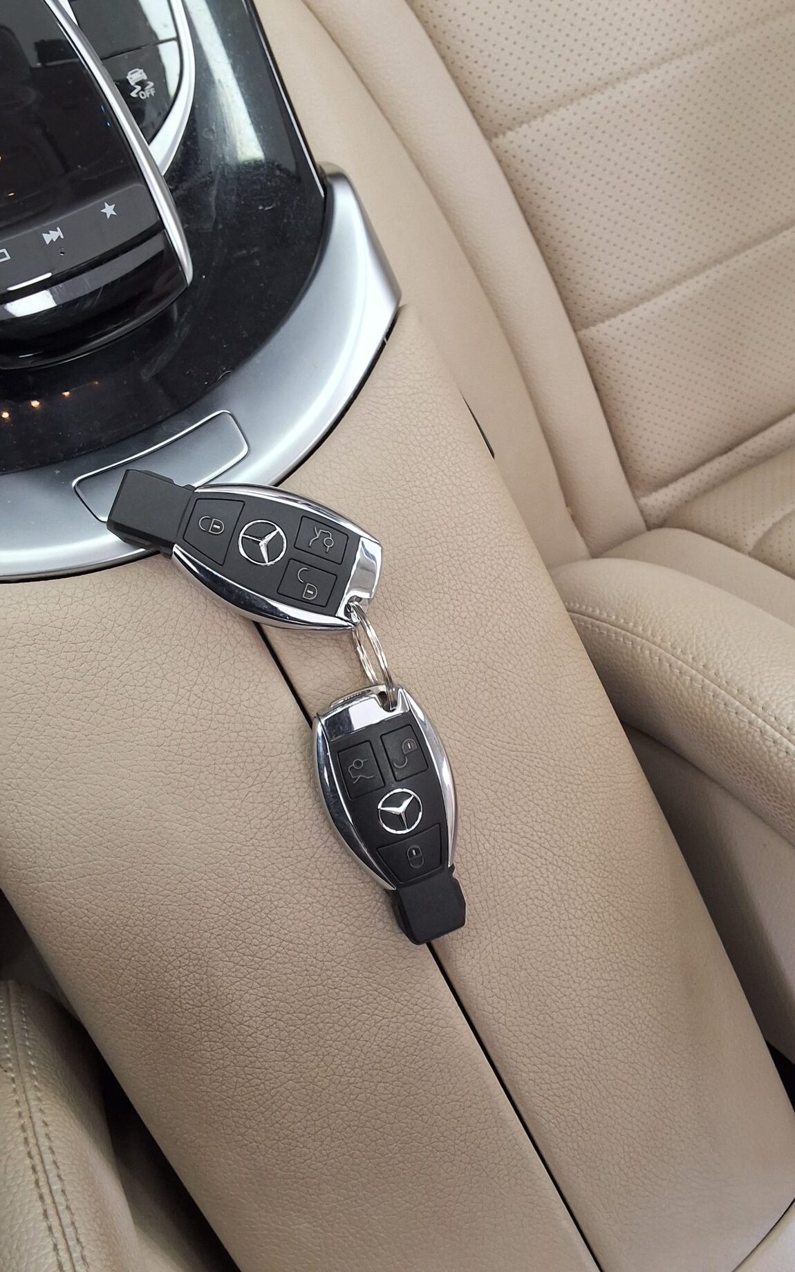 MERCEDES-BENZ GLC-CLASS GLC 220d 4MATIC 2017 - zdjęcie 20