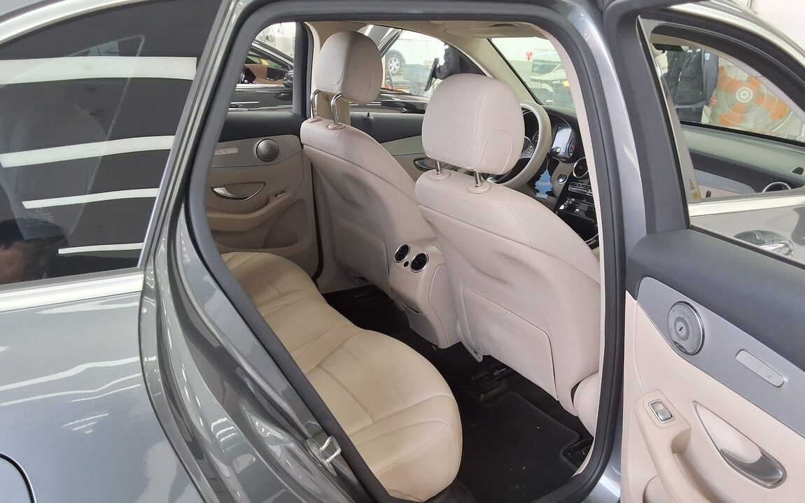 MERCEDES-BENZ GLC-CLASS GLC 220d 4MATIC 2017 - zdjęcie 13