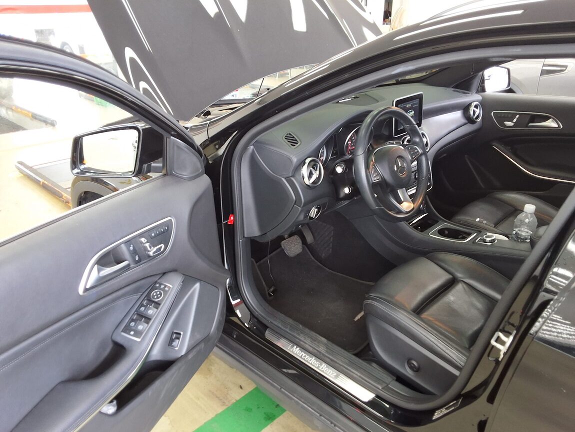 MERCEDES-BENZ GLA-CLASS GLA 220 PREMIUM 2018 - zdjęcie 10