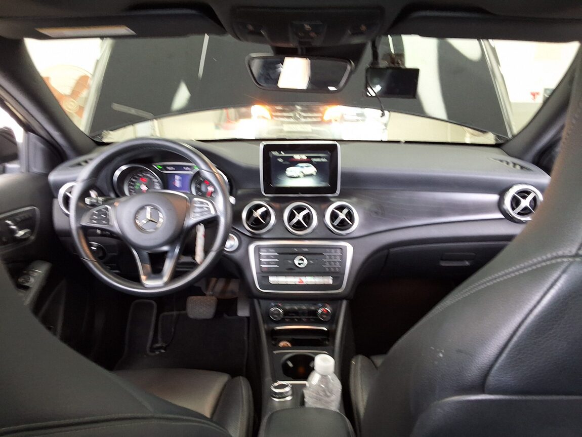 MERCEDES-BENZ GLA-CLASS GLA 220 PREMIUM 2018 - zdjęcie 11
