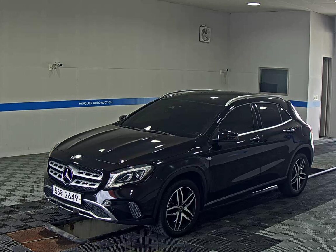 MERCEDES-BENZ GLA-CLASS GLA 220 PREMIUM 2018 - zdjęcie 2