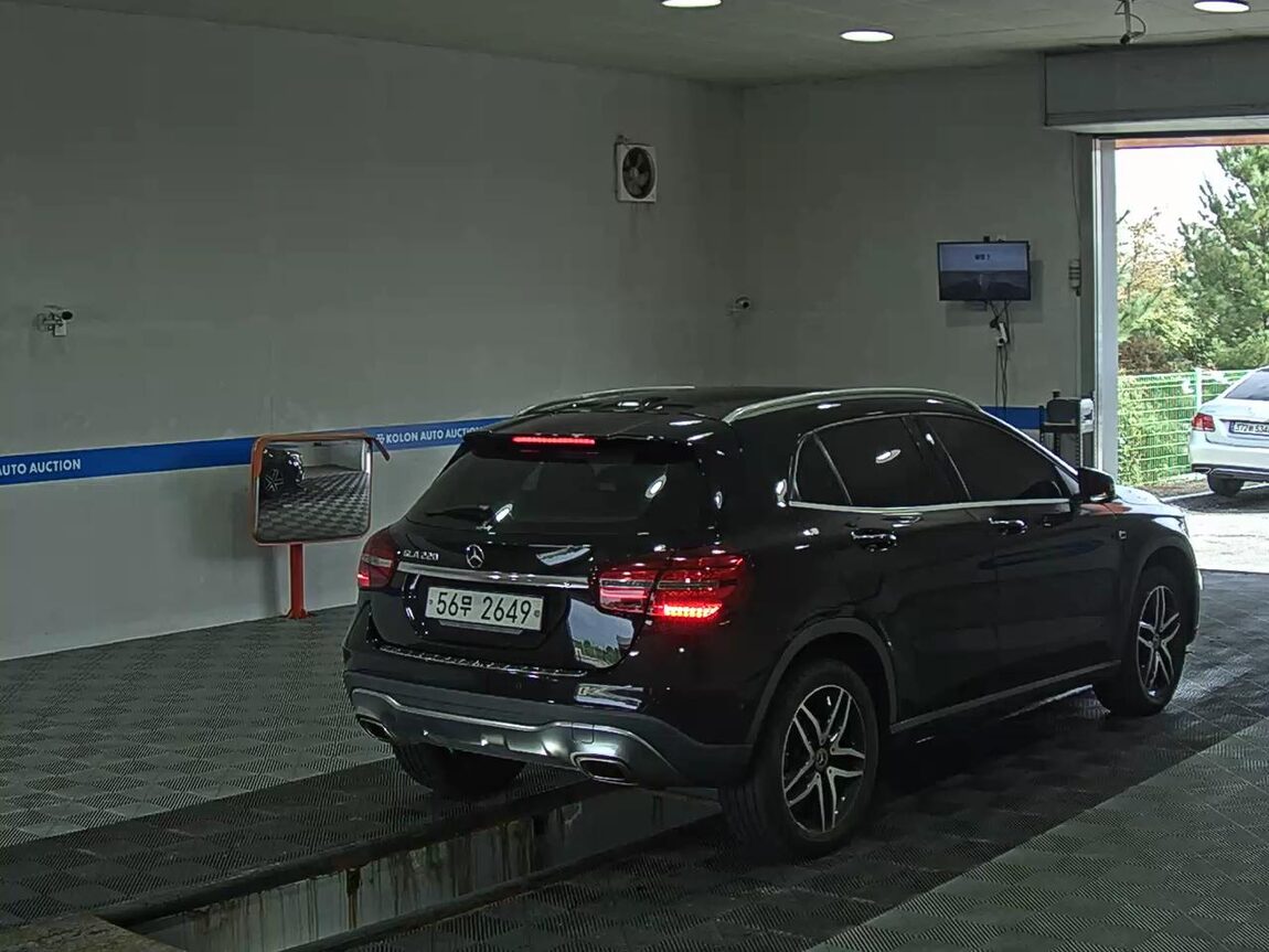 MERCEDES-BENZ GLA-CLASS GLA 220 PREMIUM 2018 - zdjęcie 5