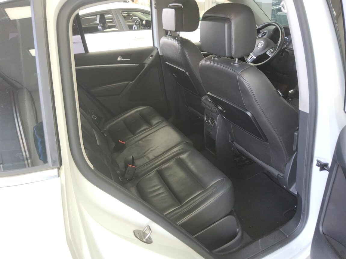 VOLKSWAGEN TIGUAN 2.0 TDI BLUEMOTION PREMIUM 2016 - zdjęcie 13