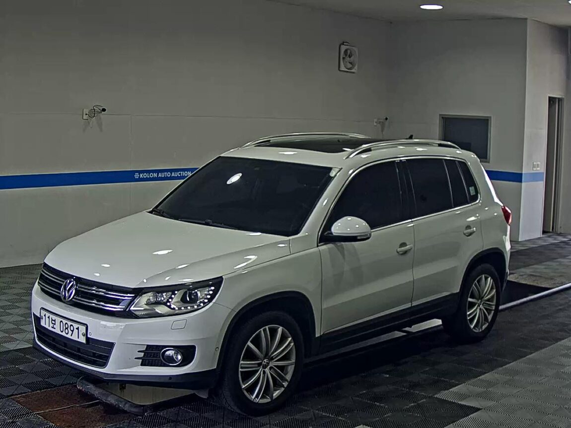 VOLKSWAGEN TIGUAN 2.0 TDI BLUEMOTION PREMIUM 2016 - zdjęcie 2