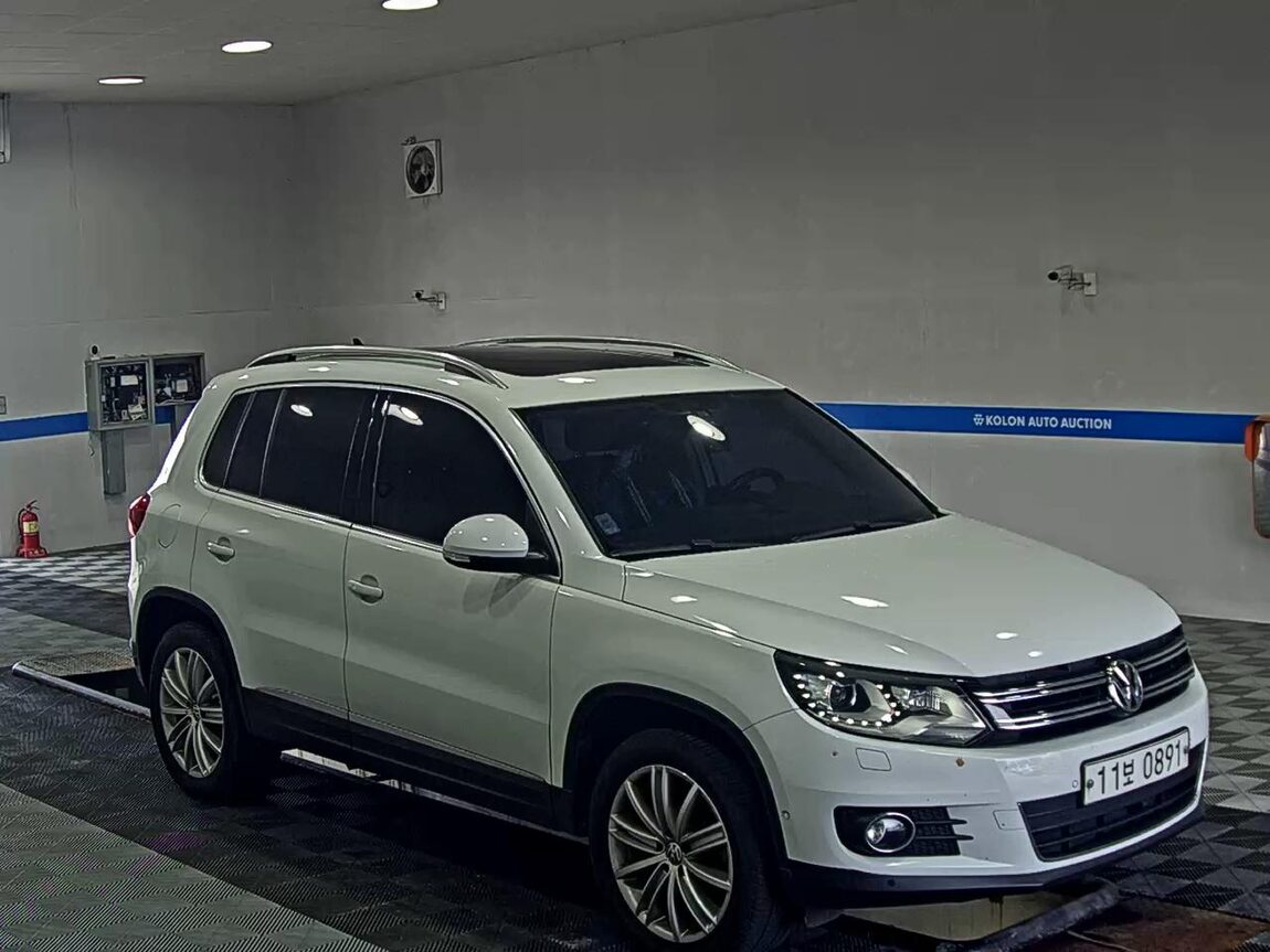 VOLKSWAGEN TIGUAN 2.0 TDI BLUEMOTION PREMIUM 2016 - zdjęcie 3