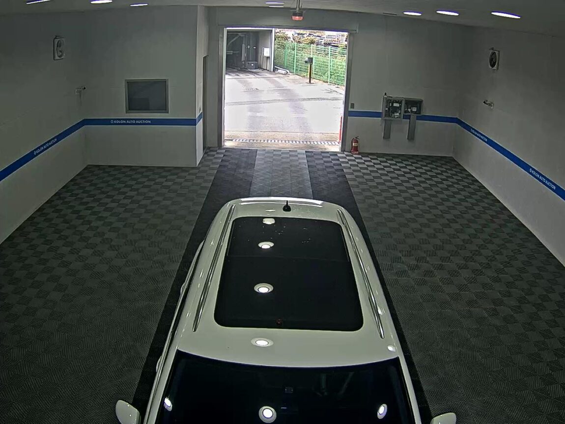 VOLKSWAGEN TIGUAN 2.0 TDI BLUEMOTION PREMIUM 2016 - zdjęcie 7