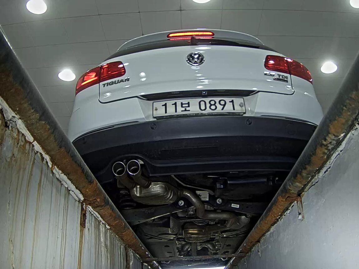 VOLKSWAGEN TIGUAN 2.0 TDI BLUEMOTION PREMIUM 2016 - zdjęcie 8