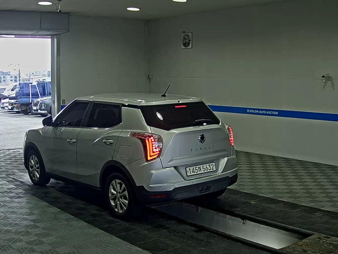 KG MOBILITY (SSANGYONG) VERY NEW TIVOLI 1.6 DIESEL 2WD V1 2020 - zdjęcie 6