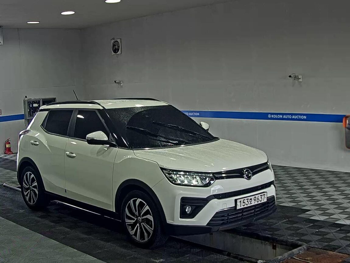 KG MOBILITY (SSANGYONG) VERY NEW TIVOLI 1.6 DIESEL 2WD V3 2021 - zdjęcie 3