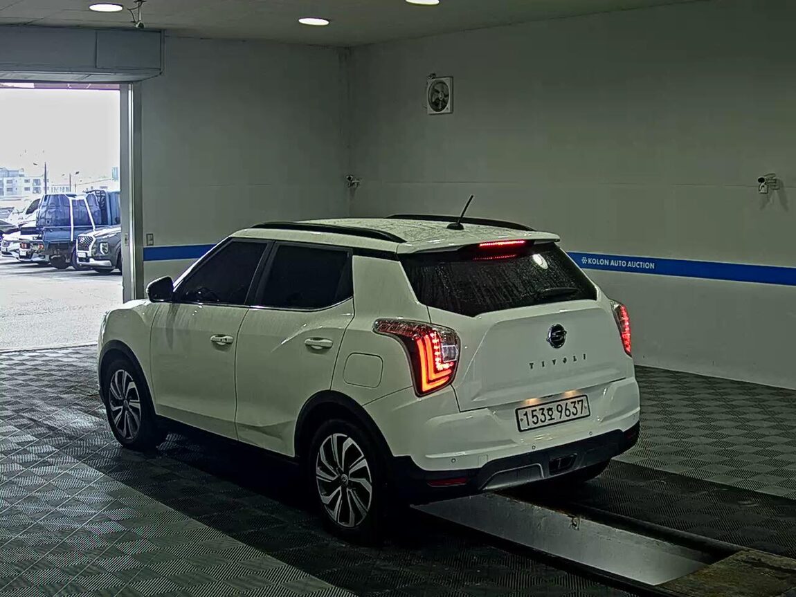 KG MOBILITY (SSANGYONG) VERY NEW TIVOLI 1.6 DIESEL 2WD V3 2021 - zdjęcie 6