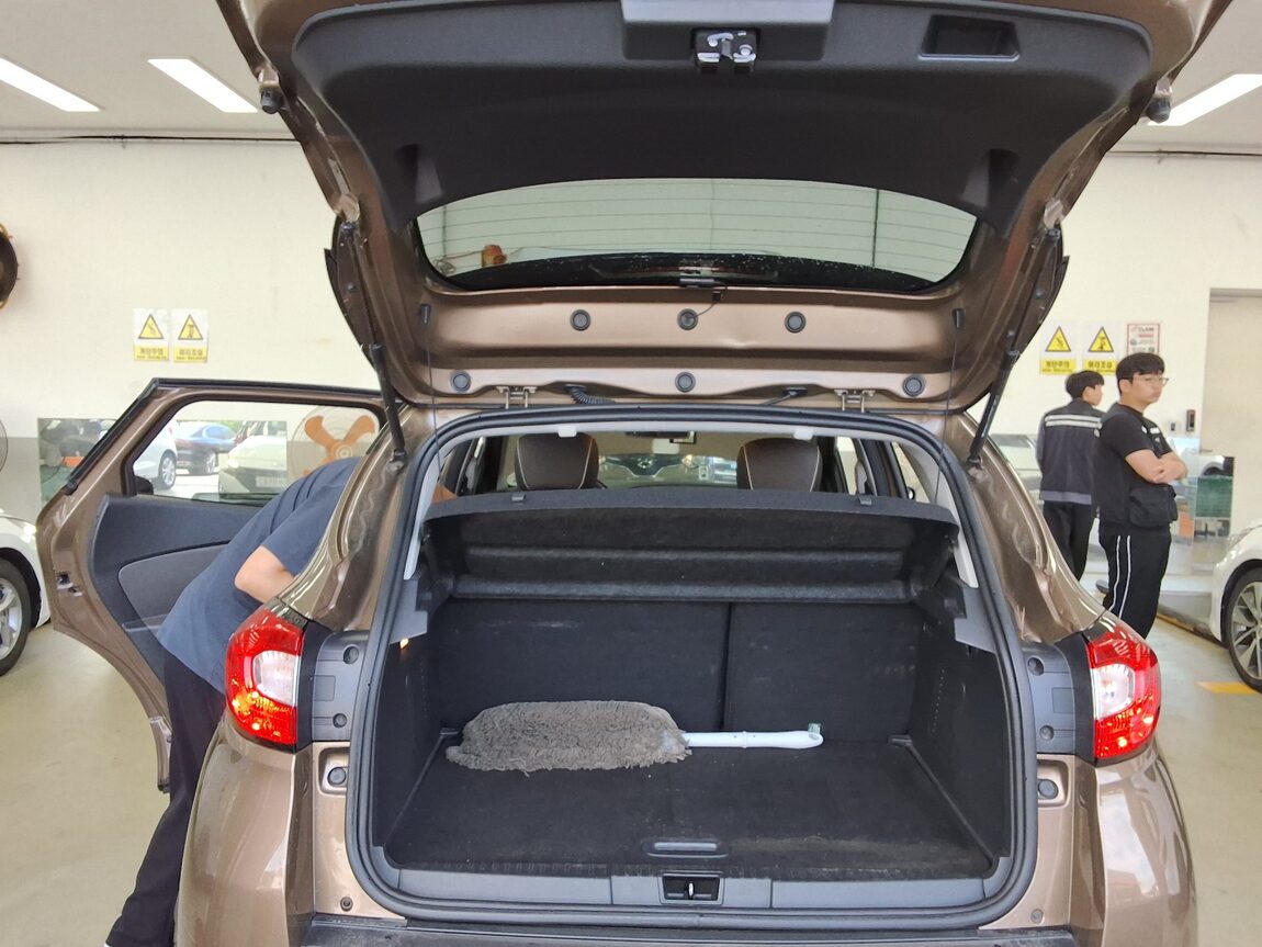 RENAULT (SAMSUNG) QM3 RE SIGNATURE CHOCOLATE BROWN 2016 - zdjęcie 15