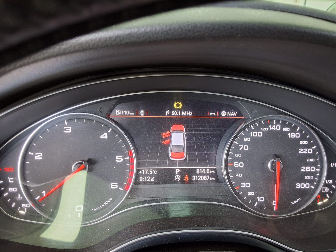 AUDI A6 (4TH GEN) 2.0 TDI DYNAMIC 2014 - zdjęcie 9