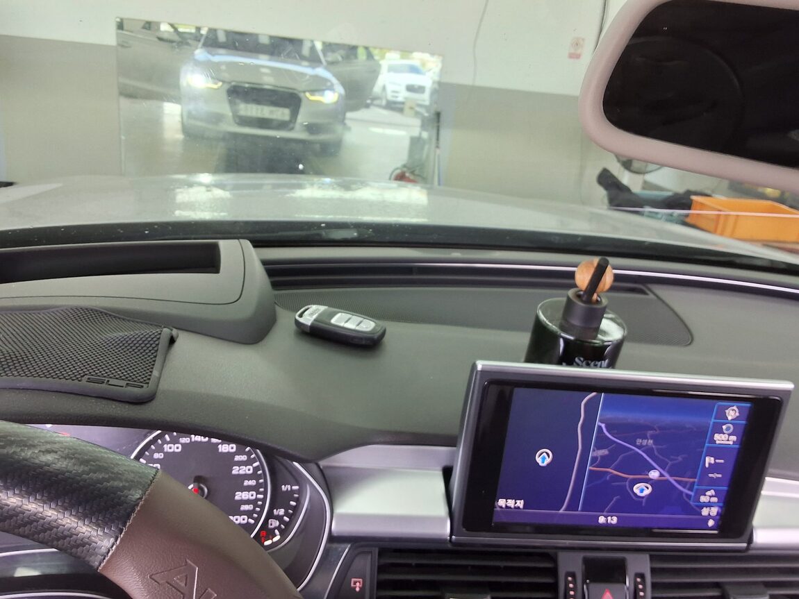 AUDI A6 (4TH GEN) 2.0 TDI DYNAMIC 2014 - zdjęcie 18