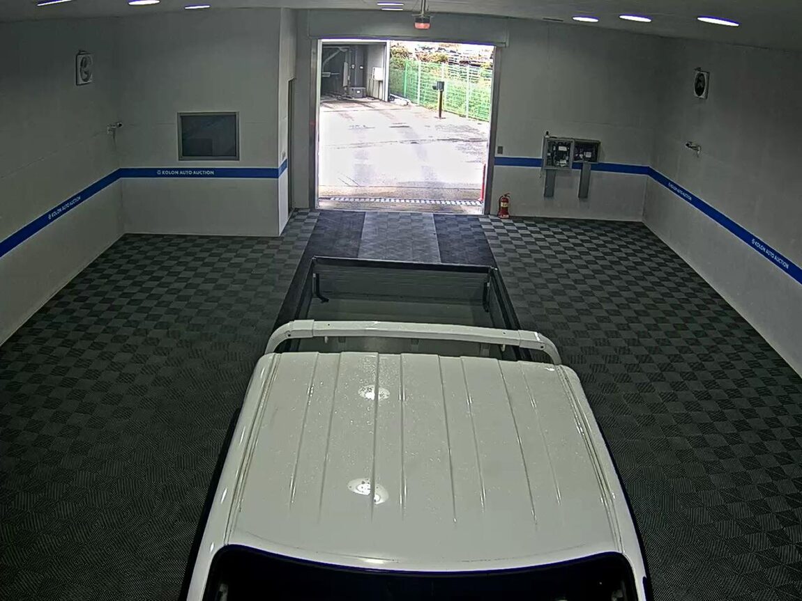 HYUNDAI PORTER II HIGH-ROOF BUILT-IN BOX TRUCK SUPER CAB 2020 - zdjęcie 7
