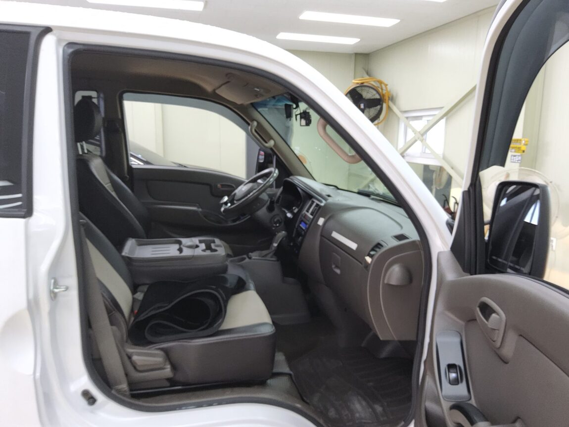 HYUNDAI PORTER II WING BODY MANUAL 2020 - zdjęcie 12