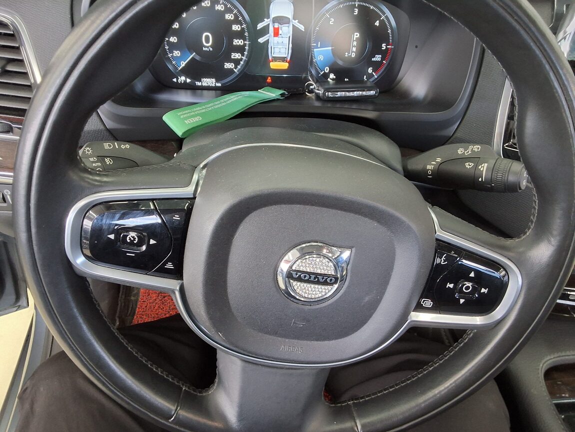 VOLVO XC90 (2ND GEN) D5 AWD MOMENTUM 2017 - zdjęcie 17