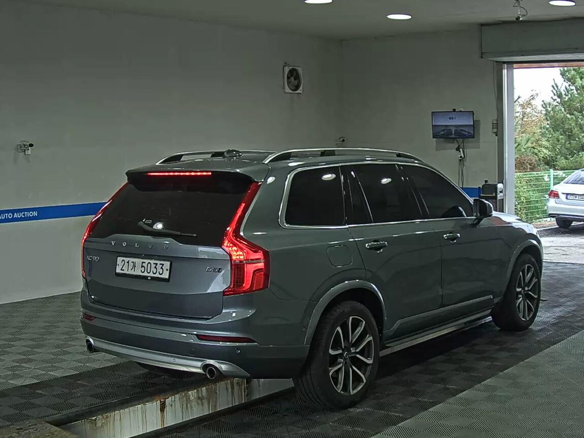 VOLVO XC90 (2ND GEN) D5 AWD MOMENTUM 2017 - zdjęcie 5