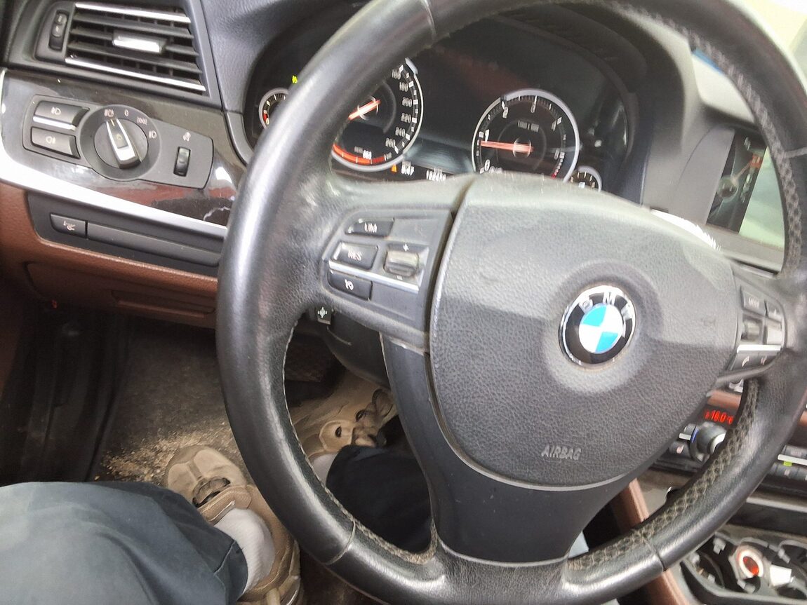 BMW 5 SERIES (6TH GEN) 525d xDRIVE 2013 - zdjęcie 23