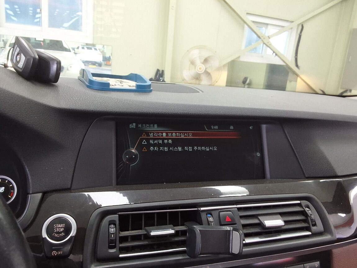 BMW 5 SERIES (6TH GEN) 525d xDRIVE 2013 - zdjęcie 27