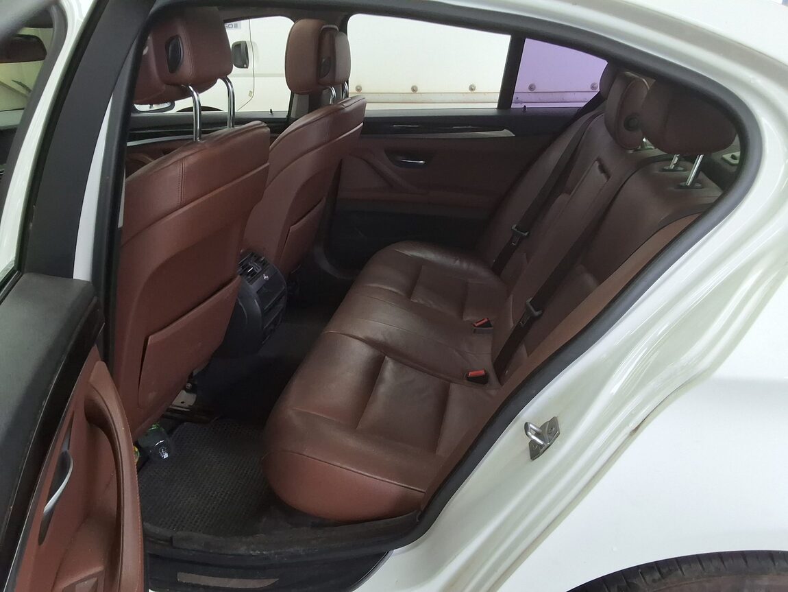 BMW 5 SERIES (6TH GEN) 525d xDRIVE 2013 - zdjęcie 13