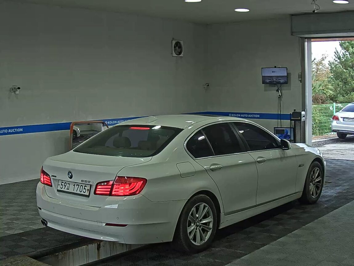 BMW 5 SERIES (6TH GEN) 525d xDRIVE 2013 - zdjęcie 5