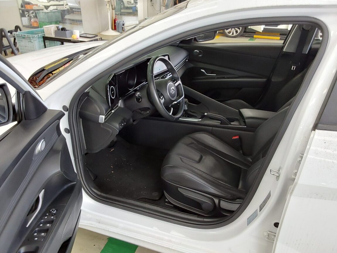 HYUNDAI AVANTE (CN7) 1.6 GASOLINE MODERN 2021 - zdjęcie 10