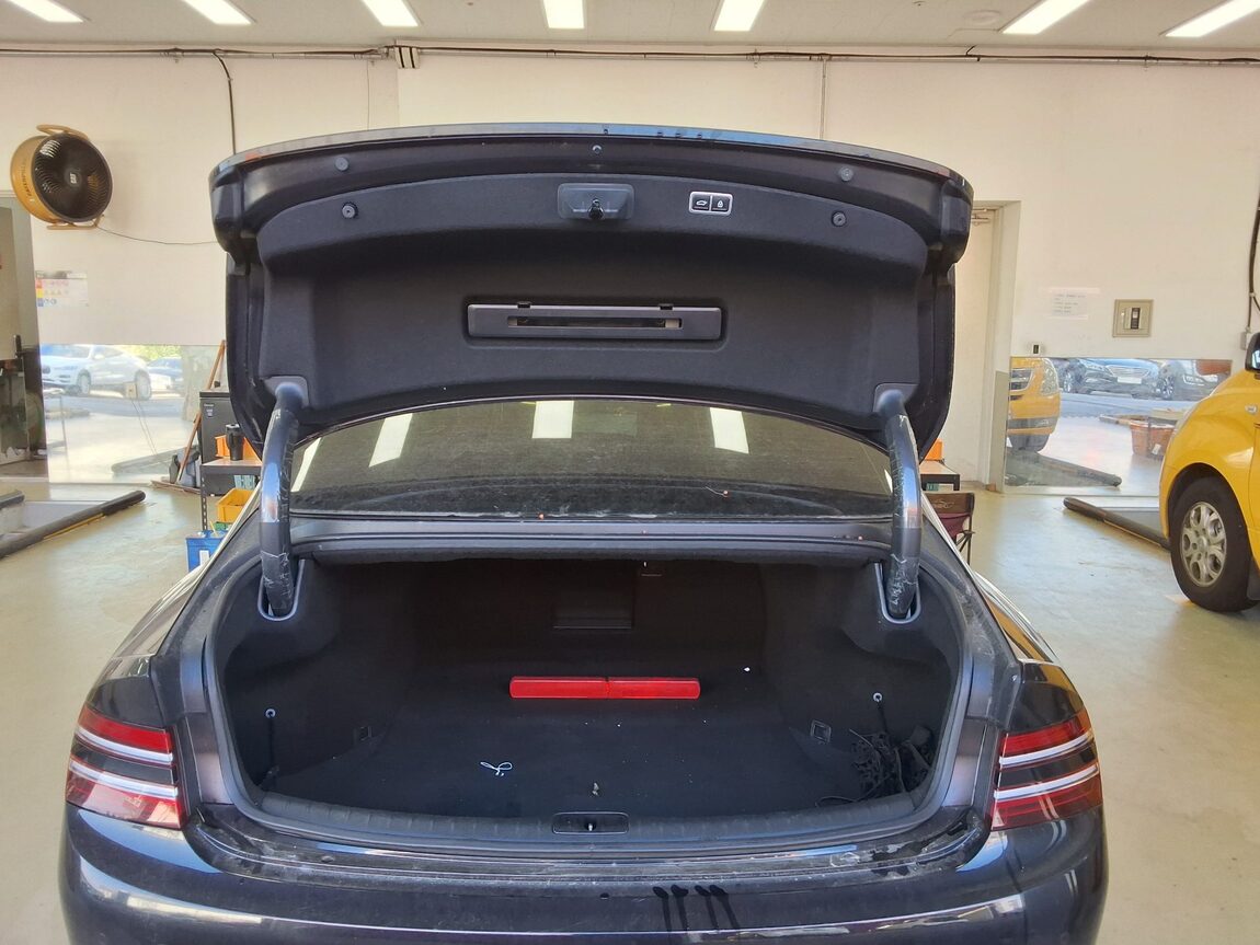 GENESIS THE ALL NEW G80 GASOLINE 2.5 AWD BASE MODEL 2023 - zdjęcie 15
