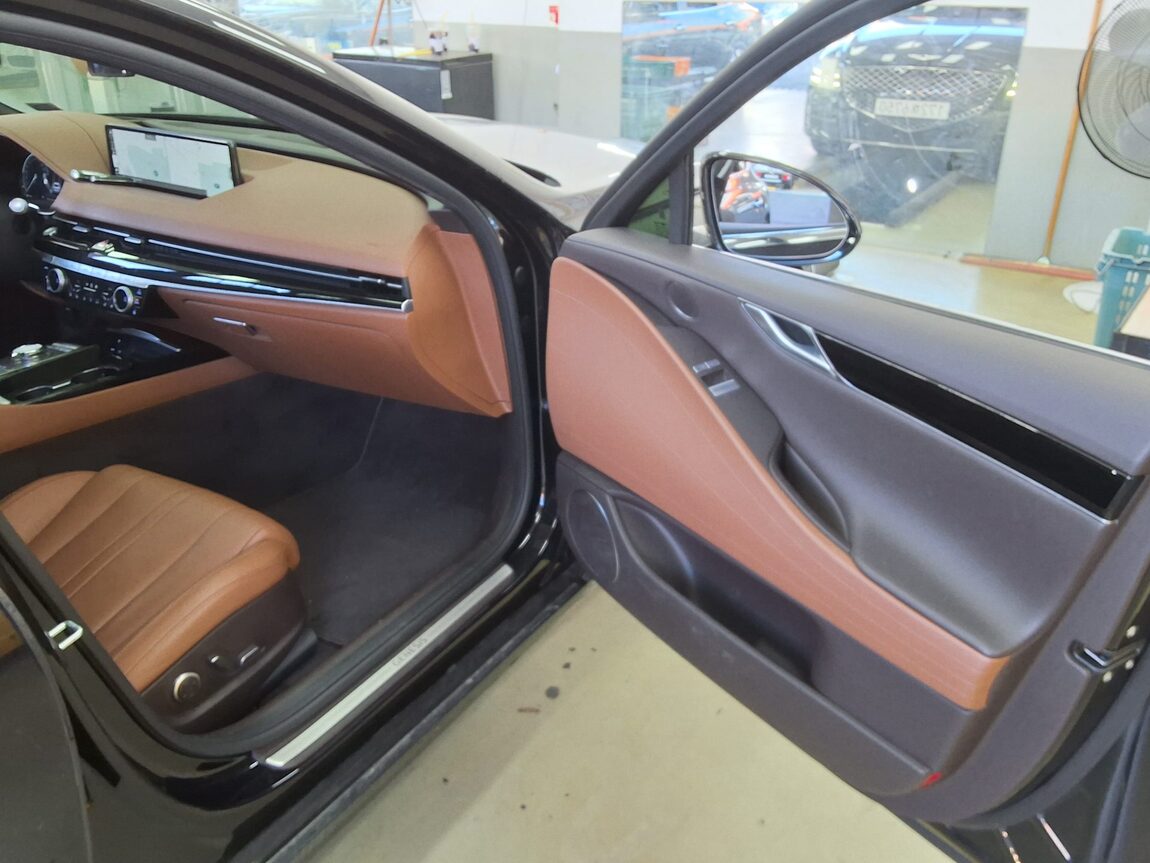GENESIS THE ALL NEW G80 GASOLINE 2.5 AWD BASE MODEL 2023 - zdjęcie 14