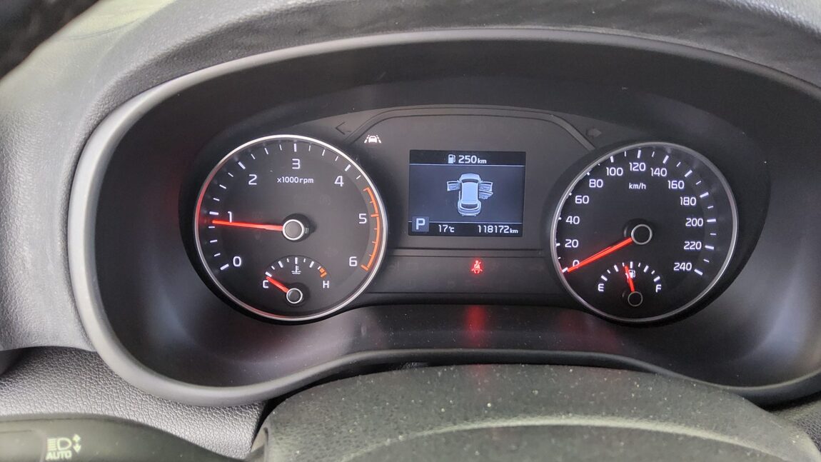 KIA SPORTAGE THE BOLD R2.0 DIESEL 2WD PRESTIGE 2019 - zdjęcie 9