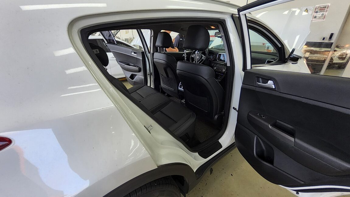 KIA SPORTAGE THE BOLD R2.0 DIESEL 2WD PRESTIGE 2019 - zdjęcie 13