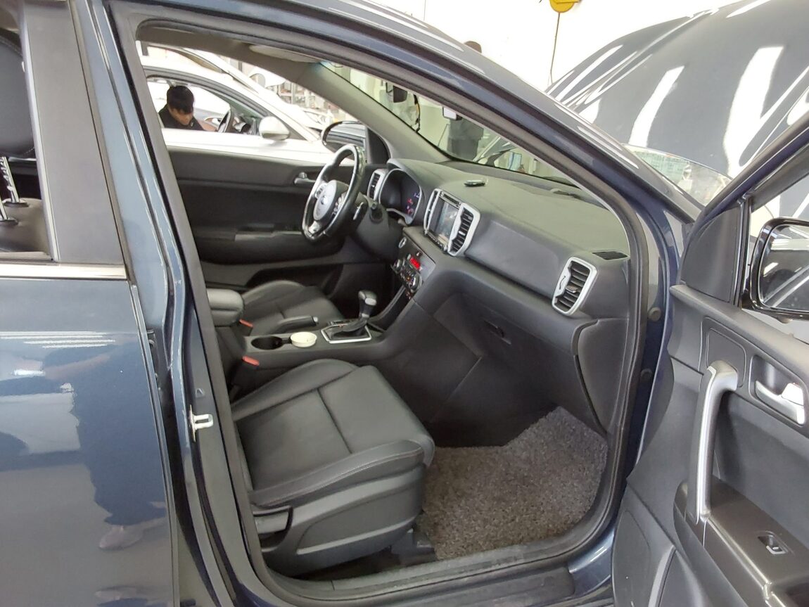 KIA NEW SPORTAGE 1.7 2WD NOBLESSE 2017 - zdjęcie 14