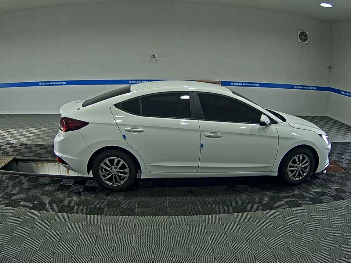 HYUNDAI THE NEW AVANTE AD 1.6 GASOLINE SMART 2020 - zdjęcie 4