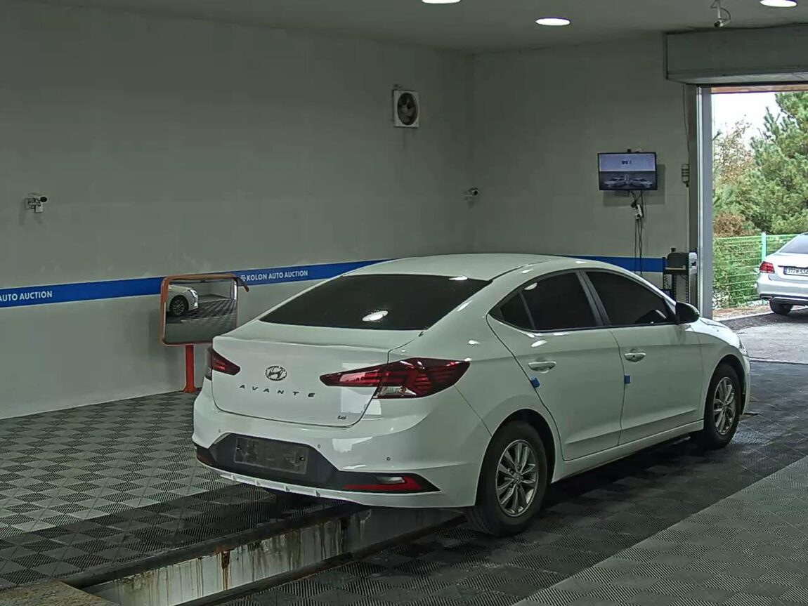 HYUNDAI THE NEW AVANTE AD 1.6 GASOLINE SMART 2020 - zdjęcie 5