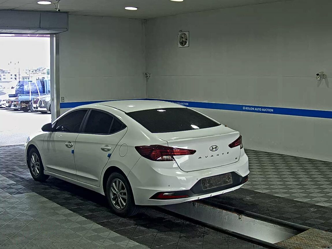 HYUNDAI THE NEW AVANTE AD 1.6 GASOLINE SMART 2020 - zdjęcie 6