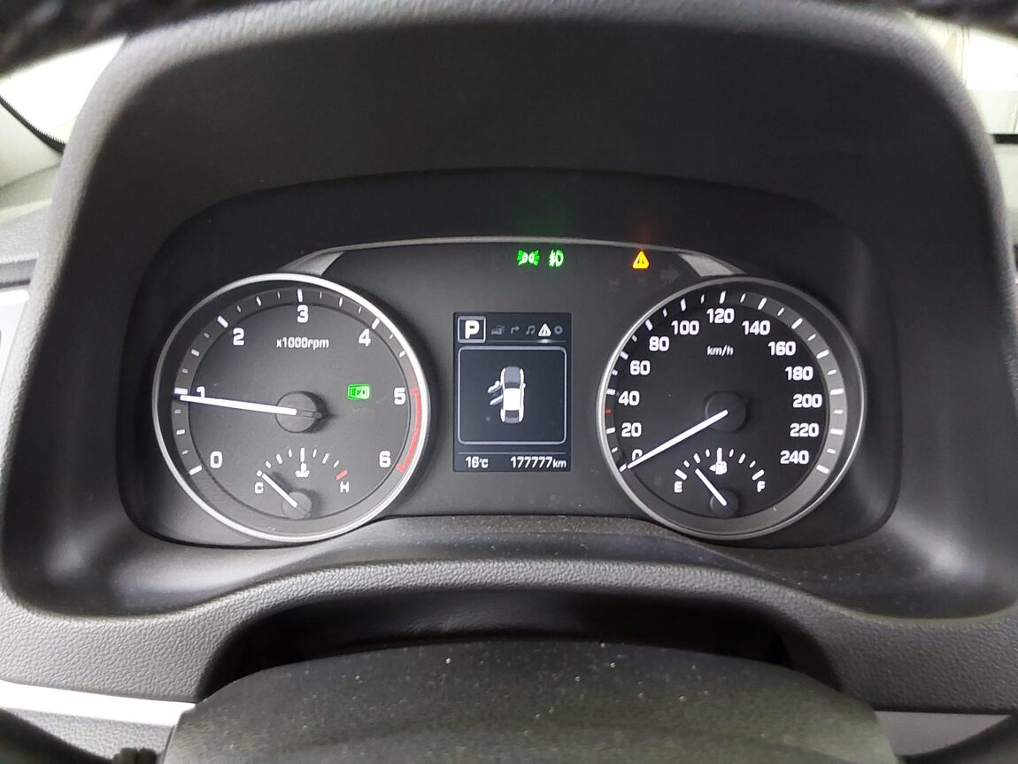 HYUNDAI AVANTE AD 1.6 DIESEL SMART 2018 - zdjęcie 9