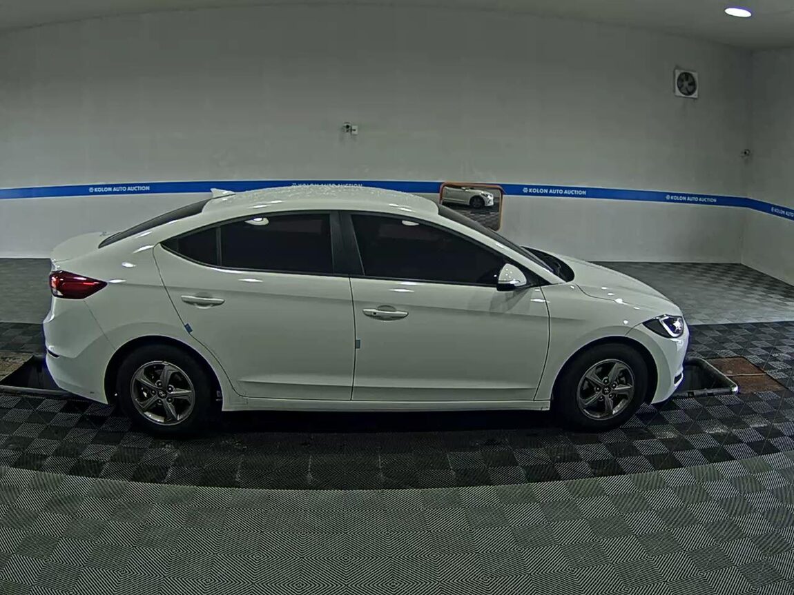 HYUNDAI AVANTE AD 1.6 DIESEL SMART 2018 - zdjęcie 4
