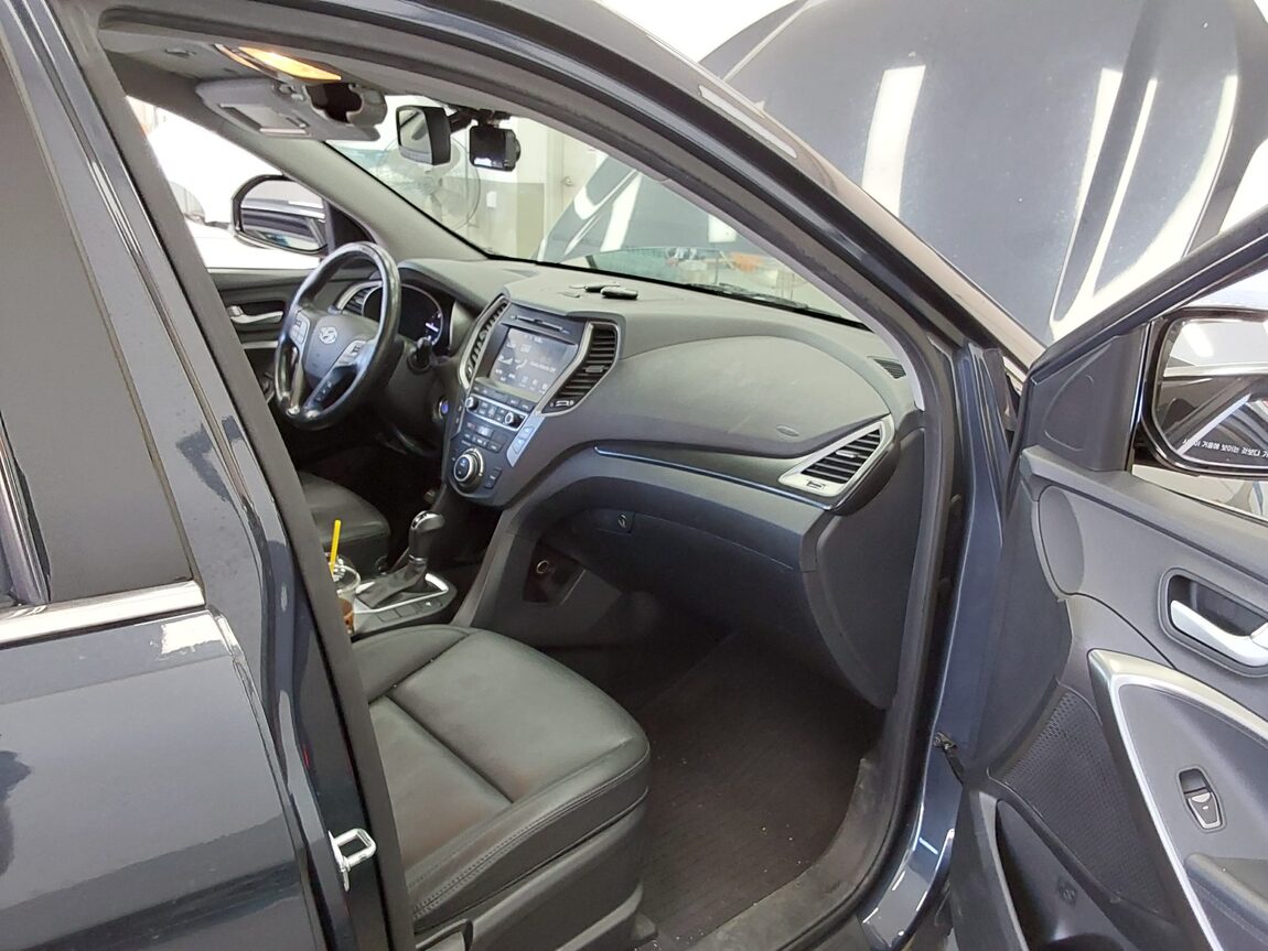 HYUNDAI SANTA FE THE PRIME DIESEL R2.0 2WD PREMIUM 2017 - zdjęcie 14